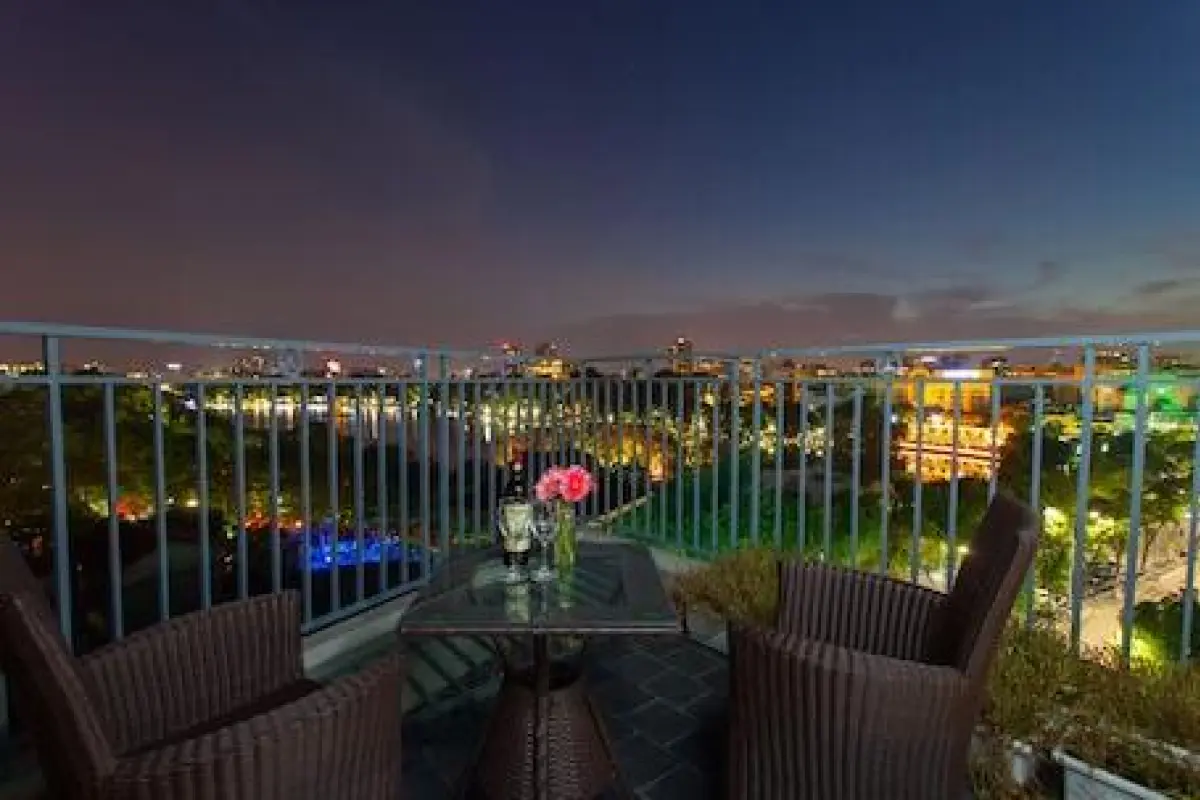 Bella Premier Hotel & Rooftop Skybar – Affordable hotel in Hanoi