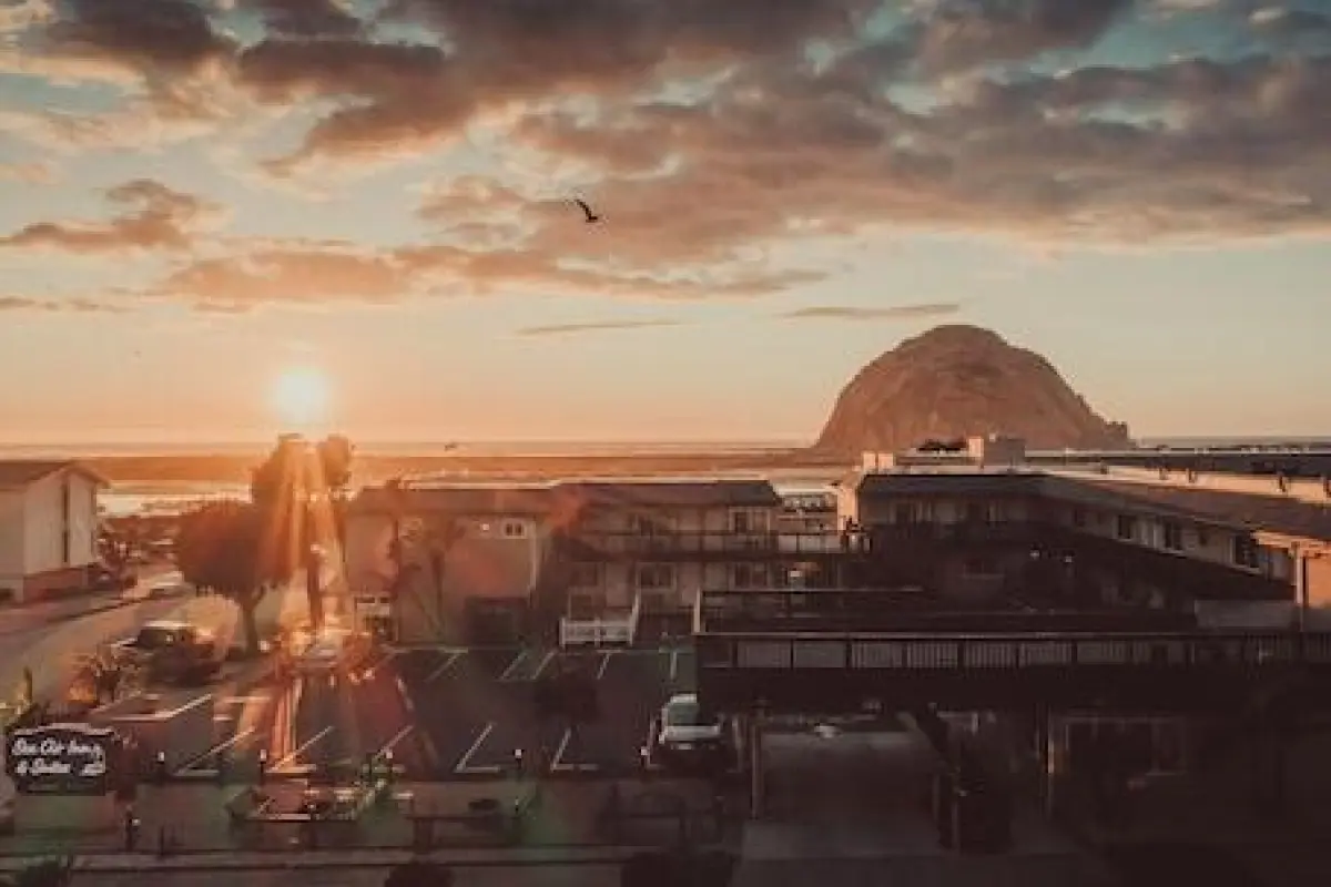 Sea Air Inn & Suites - Downtown - Restaurant Row – Affordable hotel in Morro Bay