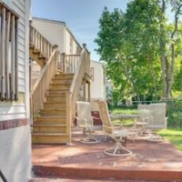 Shared Yard, 4 Mi to Nyc: Englewood Apartment! – Affordable hotel in Englewood