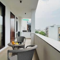 BluO 3BHK Golf Course Road Balcony Lift  – Affordable hotel in Gurugram