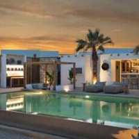 Kosmitis Suites & Villas – Affordable hotel in Paros