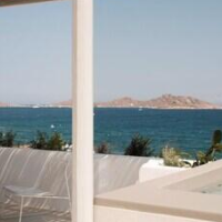 Akria Seaside Suites – Affordable hotel in Paros