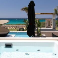 Eden Beachfront Residences & Suites – Affordable hotel in Naxos