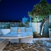 Iris Hotel – Affordable hotel in Paros