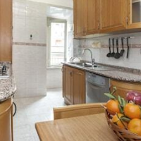 Charming Roma Apartment With 3 Bedrooms – Affordable hotel in Rome