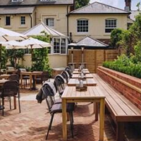 The Drummond at Albury – Affordable Bed and Breakfast in Guildford