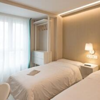 Hostal La Lonja – Affordable hotel in Alicante