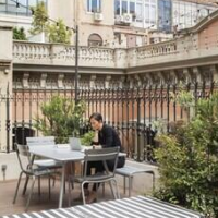 Hotel Praktik Èssens – Affordable hotel in Barcelona