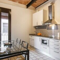Happy People Gaudi Sant Pau – Affordable hotel in Barcelona