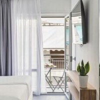 The Q Hotel – Affordable hotel in Athens