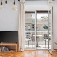 Acropolis Atmospheric Apartment – Affordable hotel in Athens