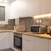 Brand New 2 Bdrm Apt in Koukaki Athens – Affordable hotel in Athens
