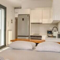 Lux Deck Roof Apt at the Foothills of Acropolis w Breathtaking View – Affordable hotel in Athens