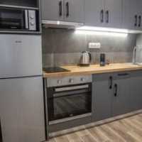 Raise Averof Serviced Apartments – Affordable hotel in Dafni-Ymittos