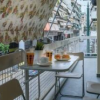 Modern Design Apartment Near Acropolis – Affordable hotel in Athens