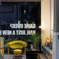 Retroverse Eccentric Stay – Affordable hotel in Athens