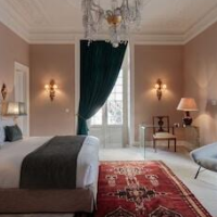 Dear Lisbon -Valmor Palace – Affordable hotel in Lisbon