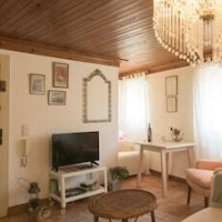 Light Filled Apartment near Chiado, By TimeCooler – Affordable hotel in Lisbon