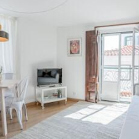 Light Filled Typical Apartment at Alfama, By TimeCooler – Affordable hotel in Lisbon