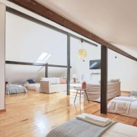 Renovated and Spacious Duplex Apartment With Patio, By TimeCooler – Affordable hotel in Lisbon