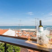 Alfama Vintage Studio Apartment w/ RiverView - by LU Holidays – Affordable hotel in Lisbon