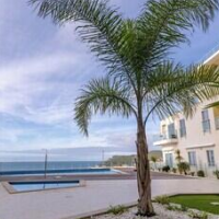 Cliffs Apartment - Astonishing bay view – Affordable hotel in Sesimbra
