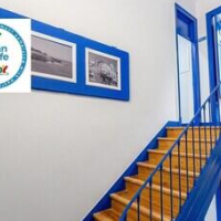 Help Yourself Hostels Parede – Affordable hotel in Cascais