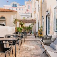 Casa do Jasmim by Shiadu – Affordable Bed and Breakfast in Lisbon