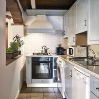 A Few Steps to The Duomo Amazing 4BD Apt – Affordable hotel in Florence