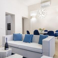 Luxury Blue Duomo by Mmega – Affordable hotel in Florence