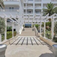 Hotel Laurentum – Affordable hotel in Tucepi