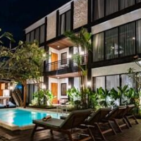 Sebelas Apartments by EVDEkimi – The Residence with Authentic Café in Ubud Center – Affordable hotel in Ubud
