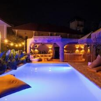 Mad Monkey Uluwatu – Affordable hotel in Pecatu
