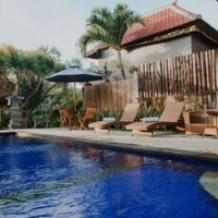 Jona Bungalow – Affordable Bed and Breakfast in Penida Island