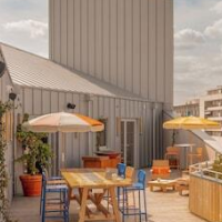 Eklo Hotels Bordeaux City center Bastide    – Affordable hotel in Bordeaux