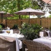 Le M & Spa Bordeaux Aéroport by Hôtels & Préférence – Affordable hotel in Merignac