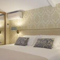 Château Pont Saint-Martin – Affordable Bed and Breakfast in Leognan