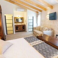 Sa Pobla Rooms Ex Flor de Mandarina – Affordable hotel in Sa Pobla