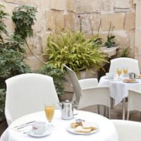 L'Hostal hotel d'interior – Affordable hotel in Pollenca