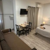Habitaciones en Embajadores – Affordable hotel in Madrid