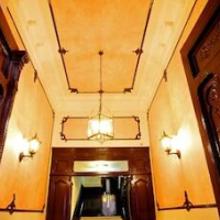 Hostal Sil & Serranos – Affordable hotel in Madrid