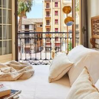 Lodgingmalaga Plaza de la Constitución – Affordable hotel in Málaga