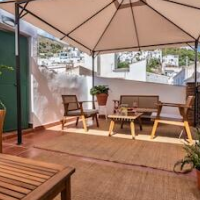 Encanto Guesthouse – Affordable Bed and Breakfast in Canillas de Aceituno