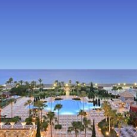 Iberostar Waves Málaga Playa – Affordable hotel in Torrox