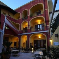 Manouche B&B Bistrot – Affordable Bed and Breakfast in Caserta