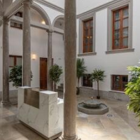 BIBO SUITES PALACIO DE PÓRTAGO – Affordable hotel in Granada