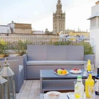 Overland Suites Catedral – Affordable hotel in Seville