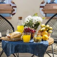 Casa Triana 1888 Suites by Época – Affordable hotel in Seville