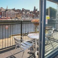 The Queens Hotel & Victoria Cloisters – Affordable hotel in York