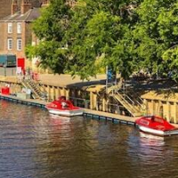 The Bishophill Gathering - Sleeps Up To 12 York – Affordable hotel in York